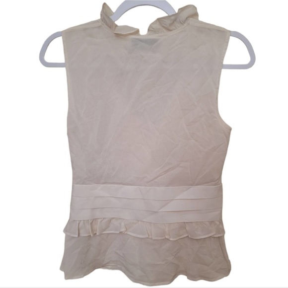 St. John Collection 100% Silk V- Neck Ruffle Sleeveless Blouse - Cream Size 4 - Picture 2 of 7
